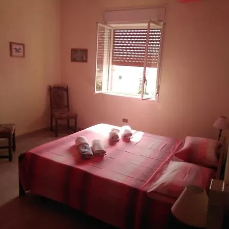 Rossella Hotel 3*